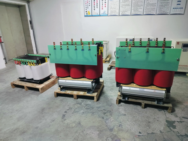 阿克塞KS11-1000KVA矿用变压器